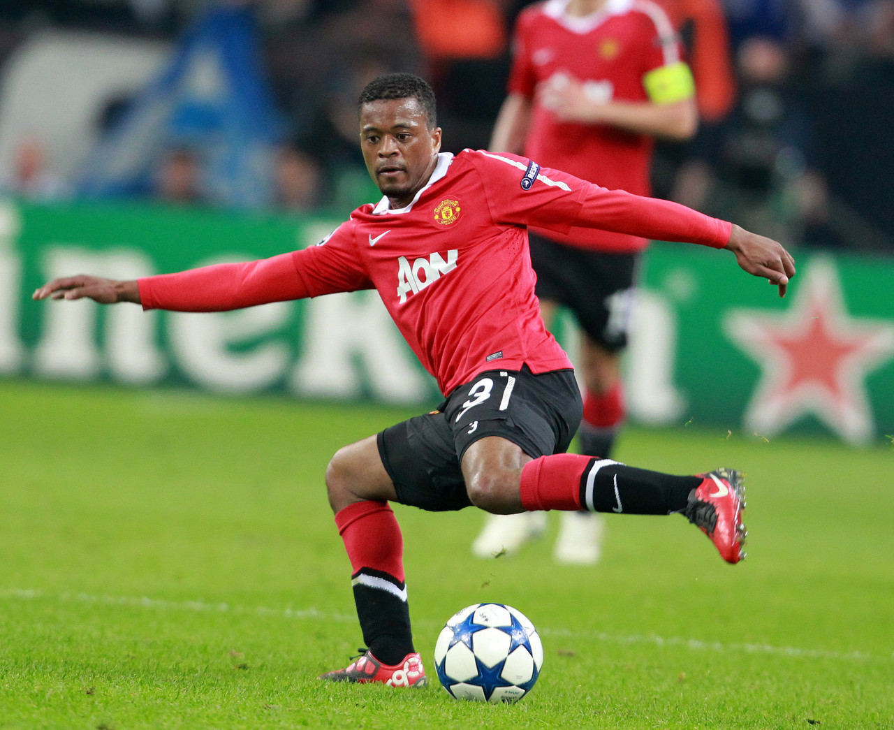 如铁桶般的 如铁桶般的